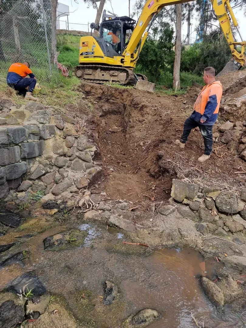 Urban drainage construction in constrained environment