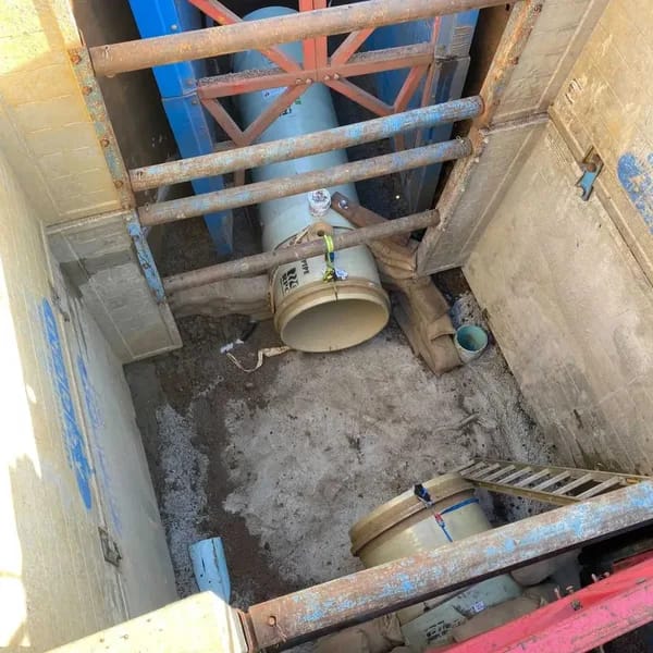 Sunbury outfall trunk sewer large diameter manhole construction